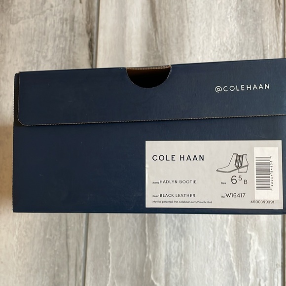 Cole Haan bootie size 6 1/2 black leather - Picture 5 of 5